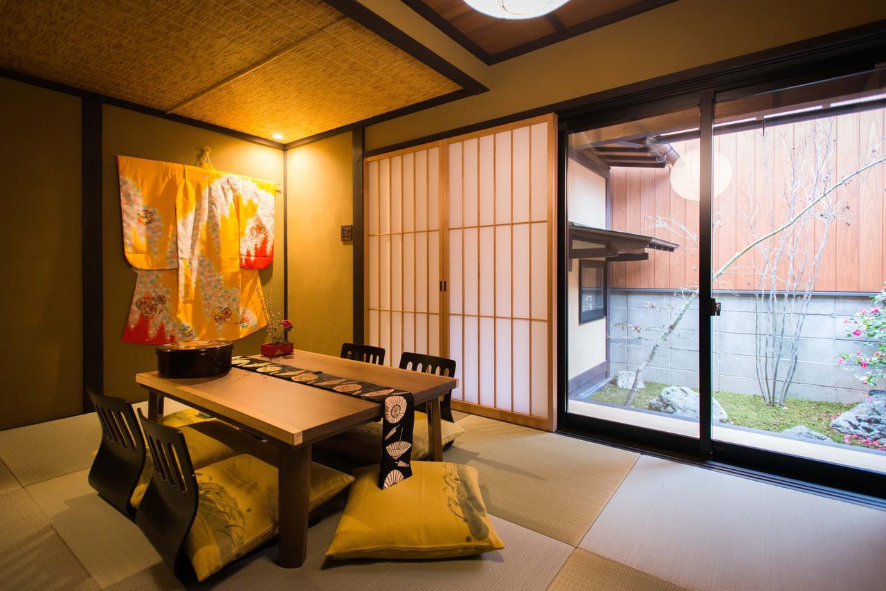 קיוטו 京町屋の宿悠路里 Kyo-Machiya Yululy מראה חיצוני תמונה