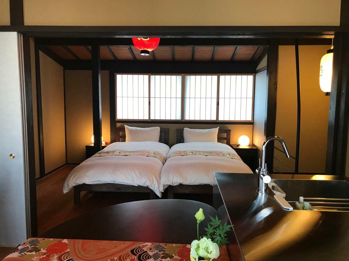 קיוטו 京町屋の宿悠路里 Kyo-Machiya Yululy מראה חיצוני תמונה
